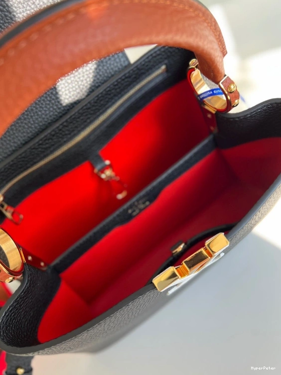 MM LOUIS VUITTON CAPUCINES 0813